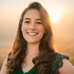 Headshot of Dr. Amy Lomellini